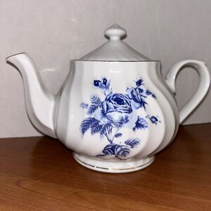 Truly Tasteful ~ Fine China ~ "ROMANTIC BLUE ROSES" ~ Teapot
